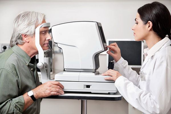 eye exam - eye care - optometrist - eye doctor 